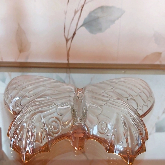 Clearance! Vintage 50's - 60's Jeanette glass set of 2 butterfly trinket dishes - Picture 3 of 7